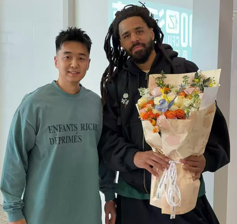 九游娱乐app下载-同曦不愧是网红大队！签说唱歌手J Cole，已跟队训练，历史第一档